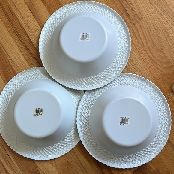 Vintage Bunny lattice serving bowls - quantity 3 - hard plastic - 13 1/2" diam. - Picture 4 of 4